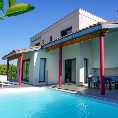 Solea • Piscine Privee •clim•8 Pers •canohes *